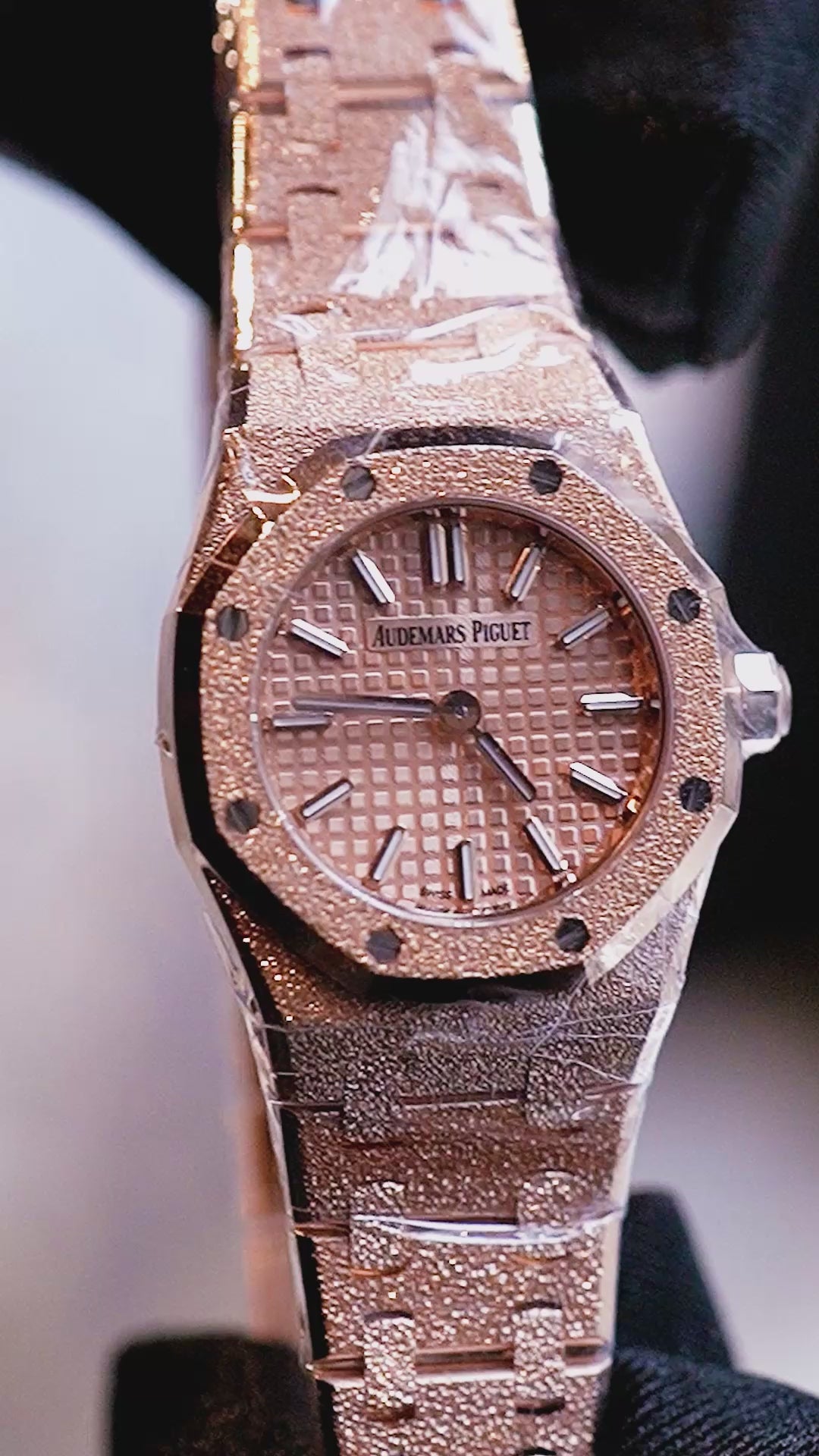 Audemars Piguet Royal Oak Mini Frosted Gold Quartz Pink Gold 67630OR.GG.1312OR.01