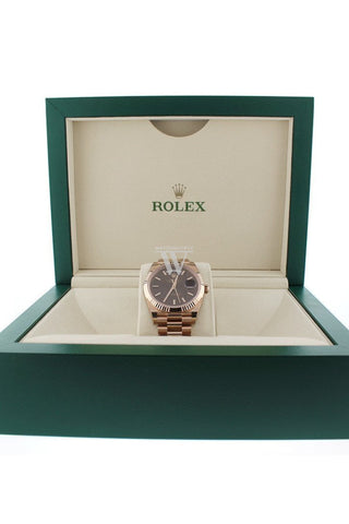 Rolex Day-Date 40 Chocolate Diagonal Motif Dial Fluted Bezel 18K Everose Gold President Automatic