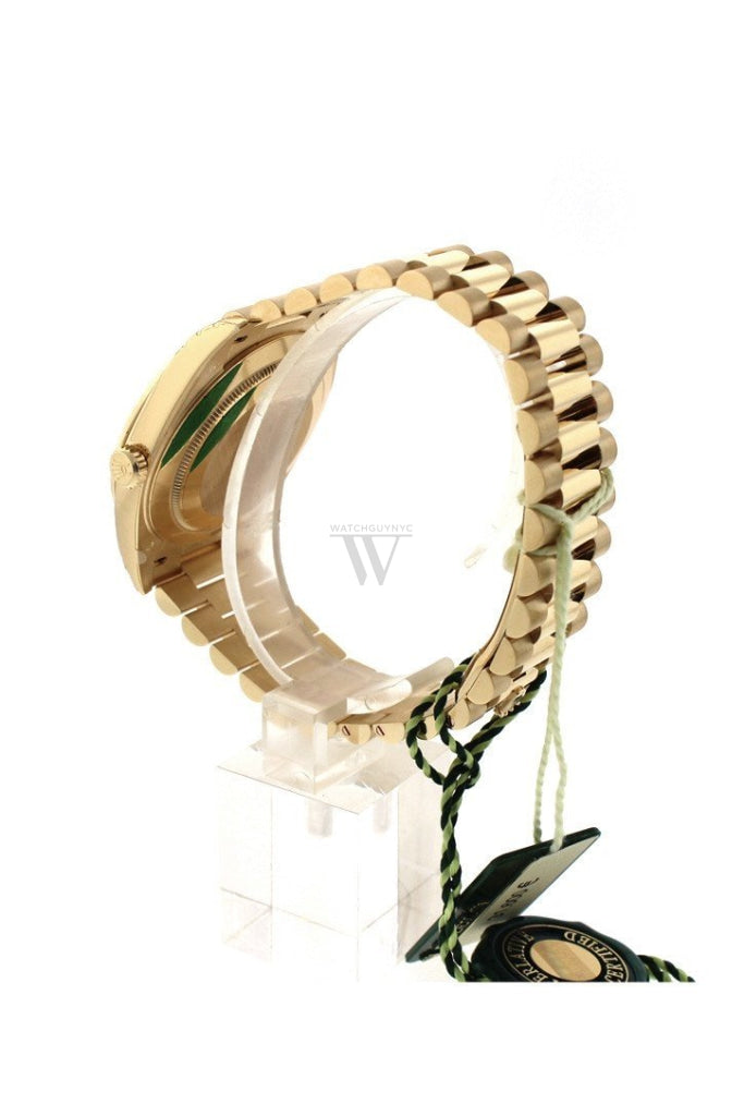 Rolex Day-Date 40 Silver Diagonal Motif Dial 18K Yellow Gold President Mens Watch 228238