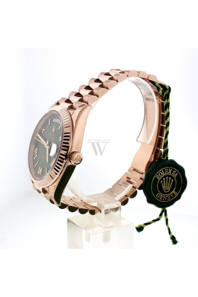 Rolex Day-Date 40 Olive Green Roman Dial Fluted Bezel 18K Everose Gold President Automatic Mens