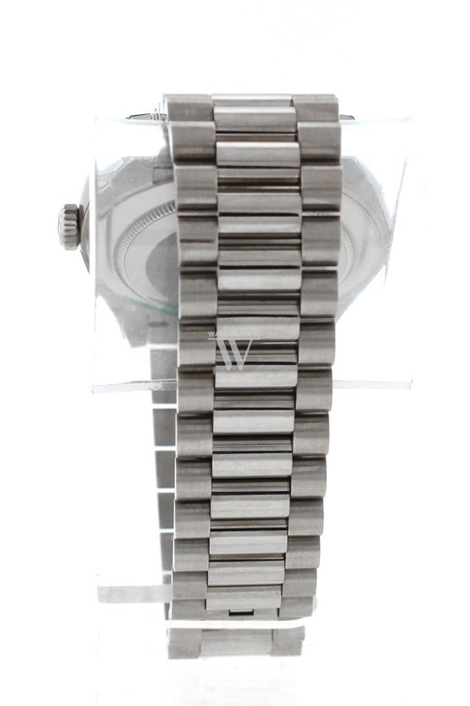 Rolex Day-Date 40 Blue Roman Dial Fluted Bezel White Gold President Automatic Mens Watch 228239